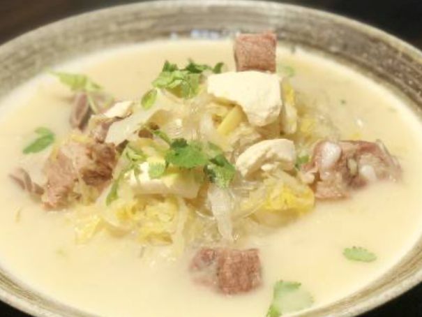 漬け白菜とスペアリブと氷豆腐