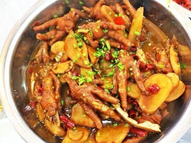 鶏の足の乾鍋
